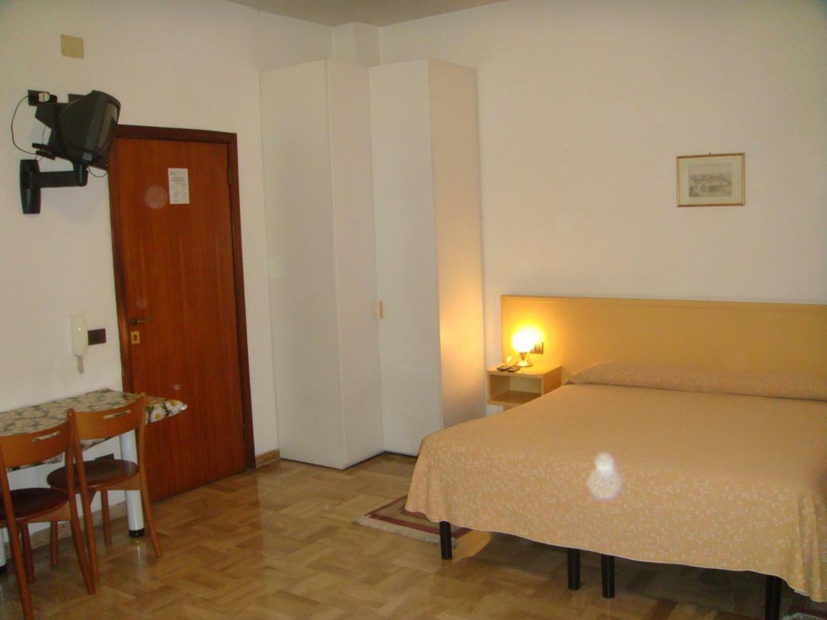 Residence Executive Ancona Room photo